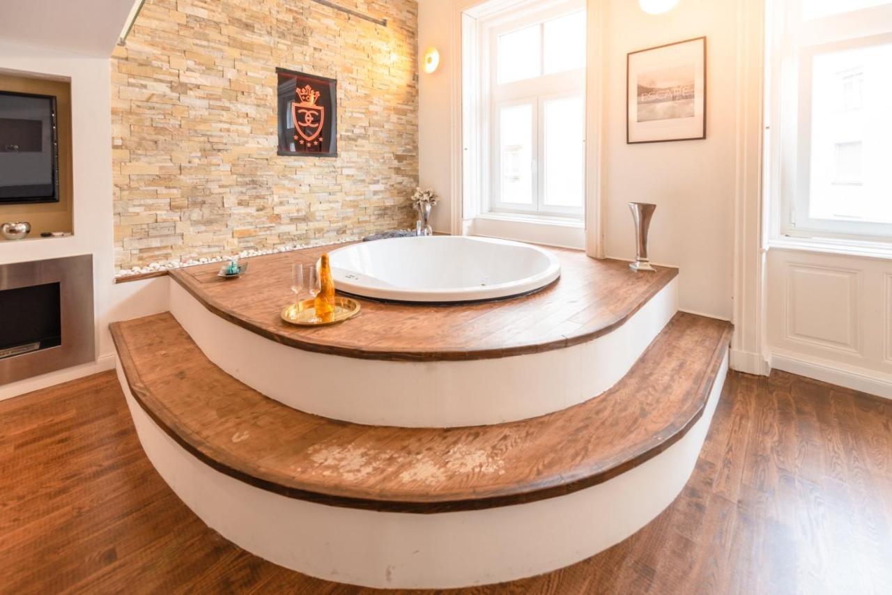 Enzo Capo Jacuzzi Andrassy Lejlighed Budapest Eksteriør billede