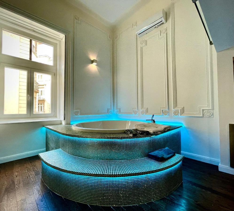 Enzo Capo Jacuzzi Andrassy Lejlighed Budapest Eksteriør billede